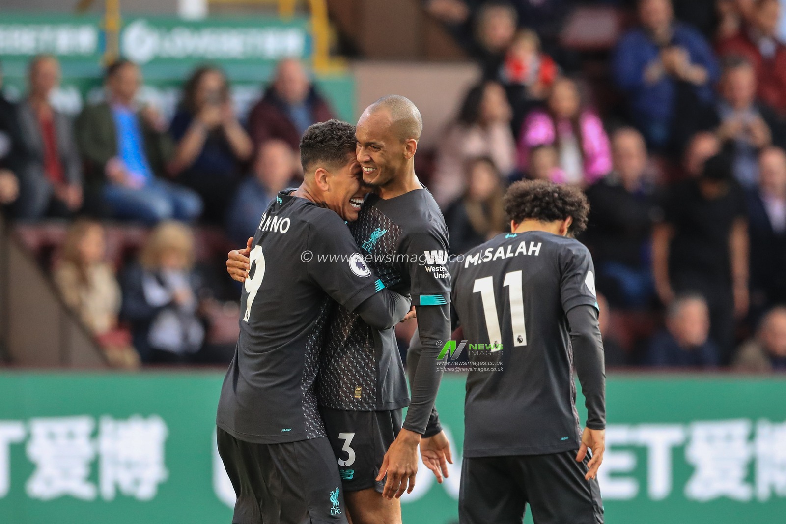 31st August 2019, Turf Moor, Burnley, England ; Premier League Football, Burnley vs Liverpool : Roberto Firmino (9) of Liverpool celebrates his goal to make it 0-3

Credit: Mark Cosgrove/News Images

English Football League images are subject to DataCo Licence