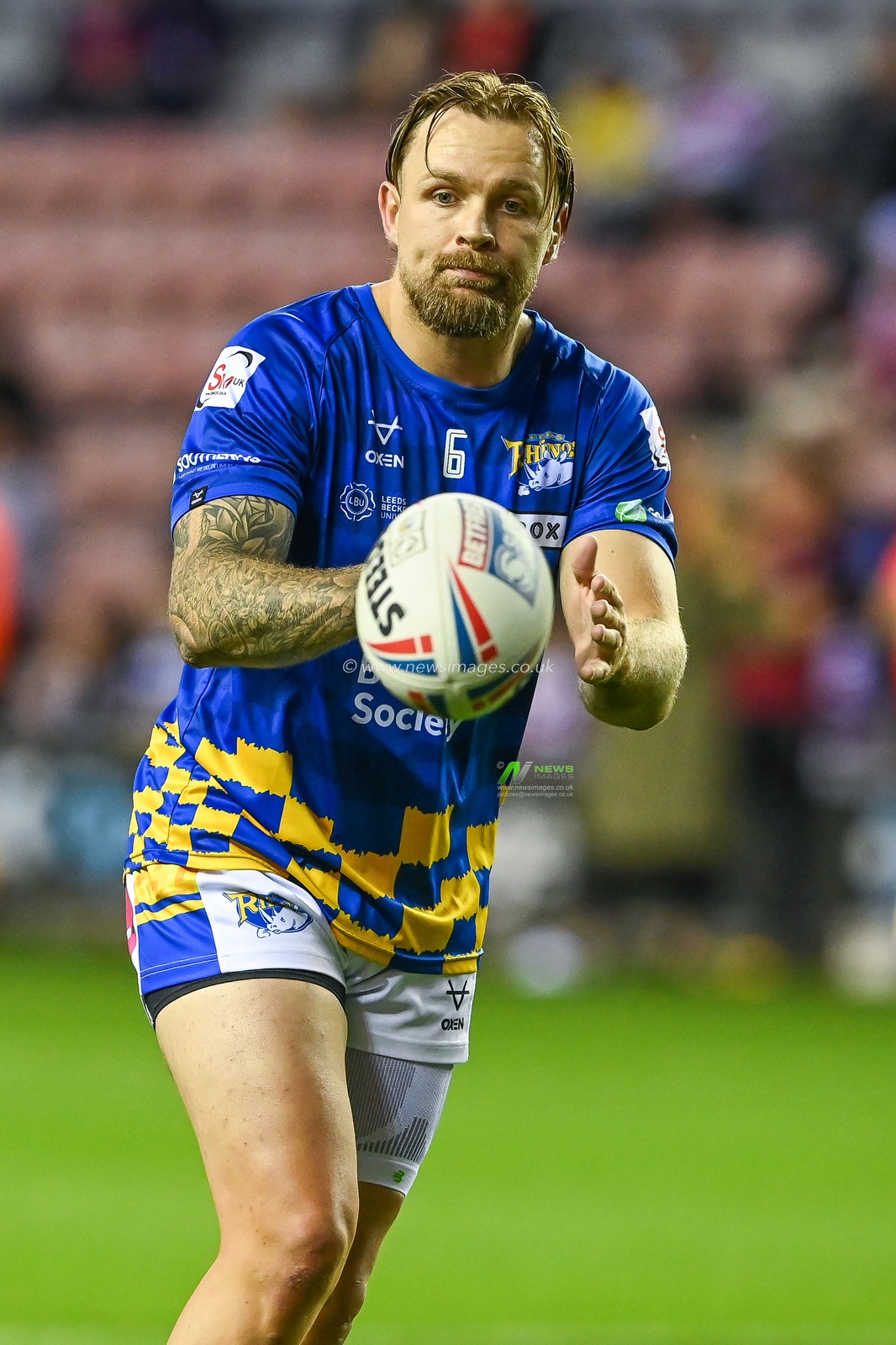 Blake Austin #6 of Leeds Rhinos during pre match warm up ahead of the Betfred Super League match Wigan Warriors vs Leeds Rhinos at DW Stadium, Wigan, United Kingdom, 16th September 2022

(Photo by Craig Thomas/News Images)