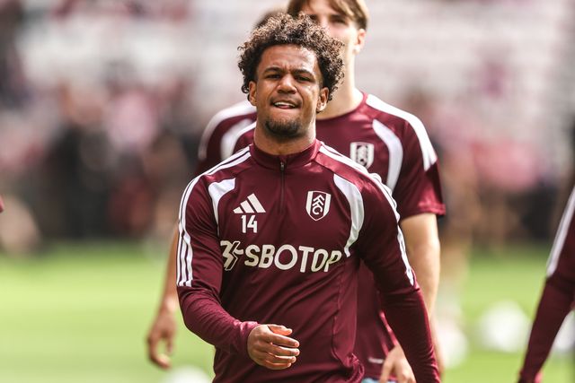 Oscar Bobb of Fulham in the pregame warmup session during the Premier League match Sunderland vs Fulham at Stadium Of Light, Sunderland, United Kingdom on 30 August 2026

(Photo by Alfie Cosgrove/News Images)