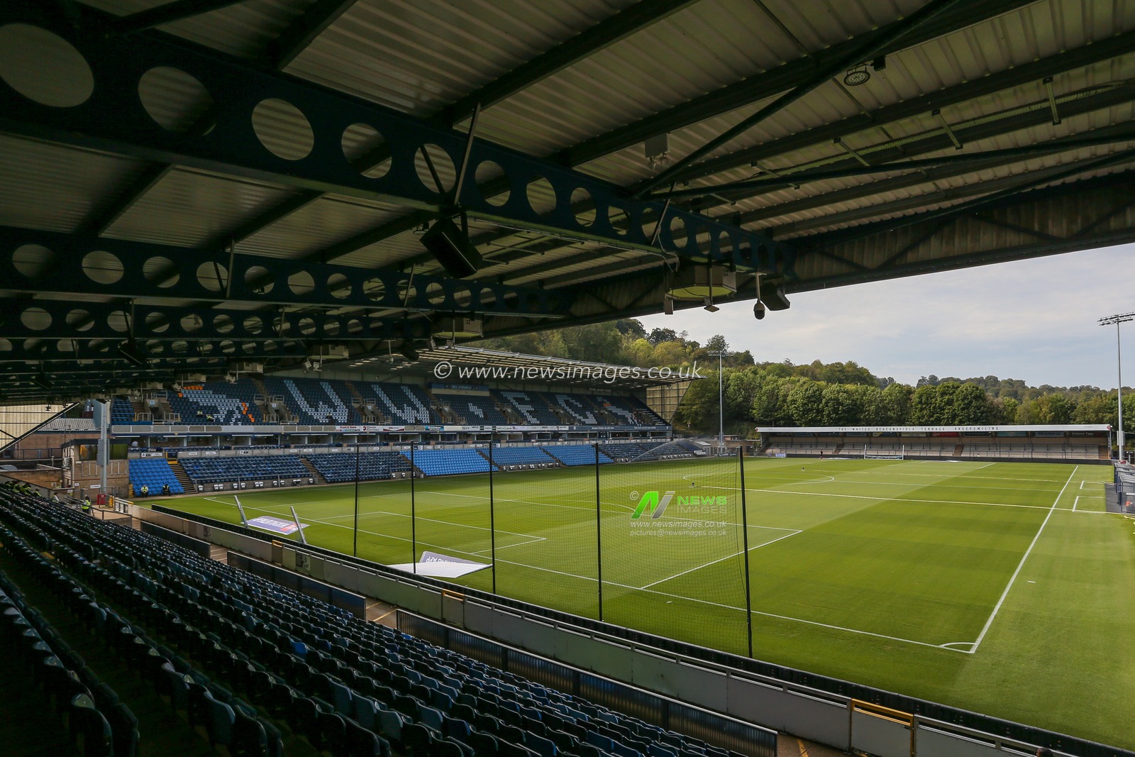 A general view of the stadium during the Sky Bet League 1 match Wycombe Wanderers vs Blackpool at Adams Park, High Wycombe, United Kingdom, 16th September 2023

(Photo by Arron Gent/News Images)