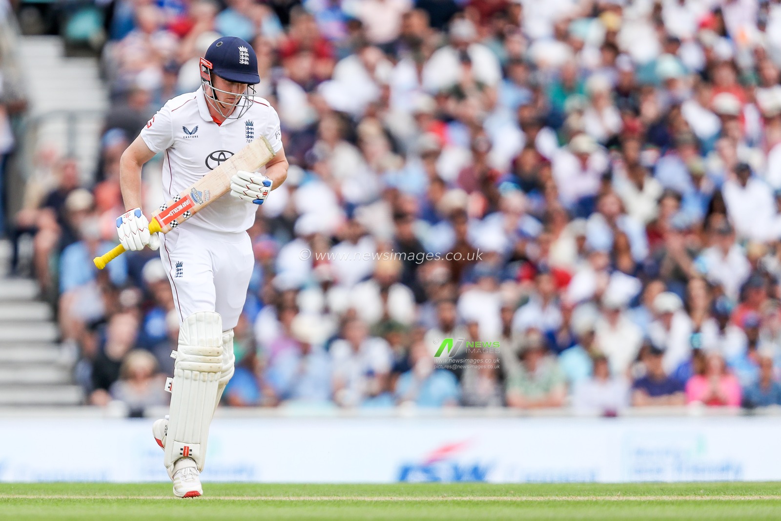 Harry Brook of England in action during the 5th Rothesay Test Match day 4 England vs India at The Kia Oval, London, United Kingdom, 3rd August 2025

(Photo by Izzy Poles/News Images)