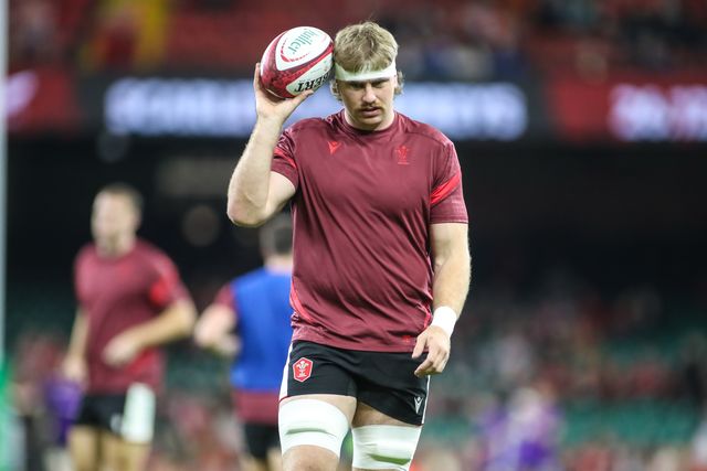 Aaron Wainwright of Wales warms up, ahead of the Quilter Nations Series 2025 match Wales vs Japan at Principality Stadium, Cardiff, United Kingdom, 15th November 2025

(Photo by Andrew Lewis/News Images)

*** GER AUT SUI OUT ***