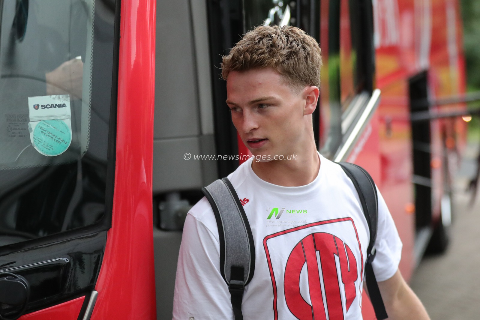 Bristol City players arrive during the Sky Bet Championship match Hull City vs Bristol City at MKM Stadium, Hull, United Kingdom, 25th August 2023

(Photo by Alfie Cosgrove/News Images)