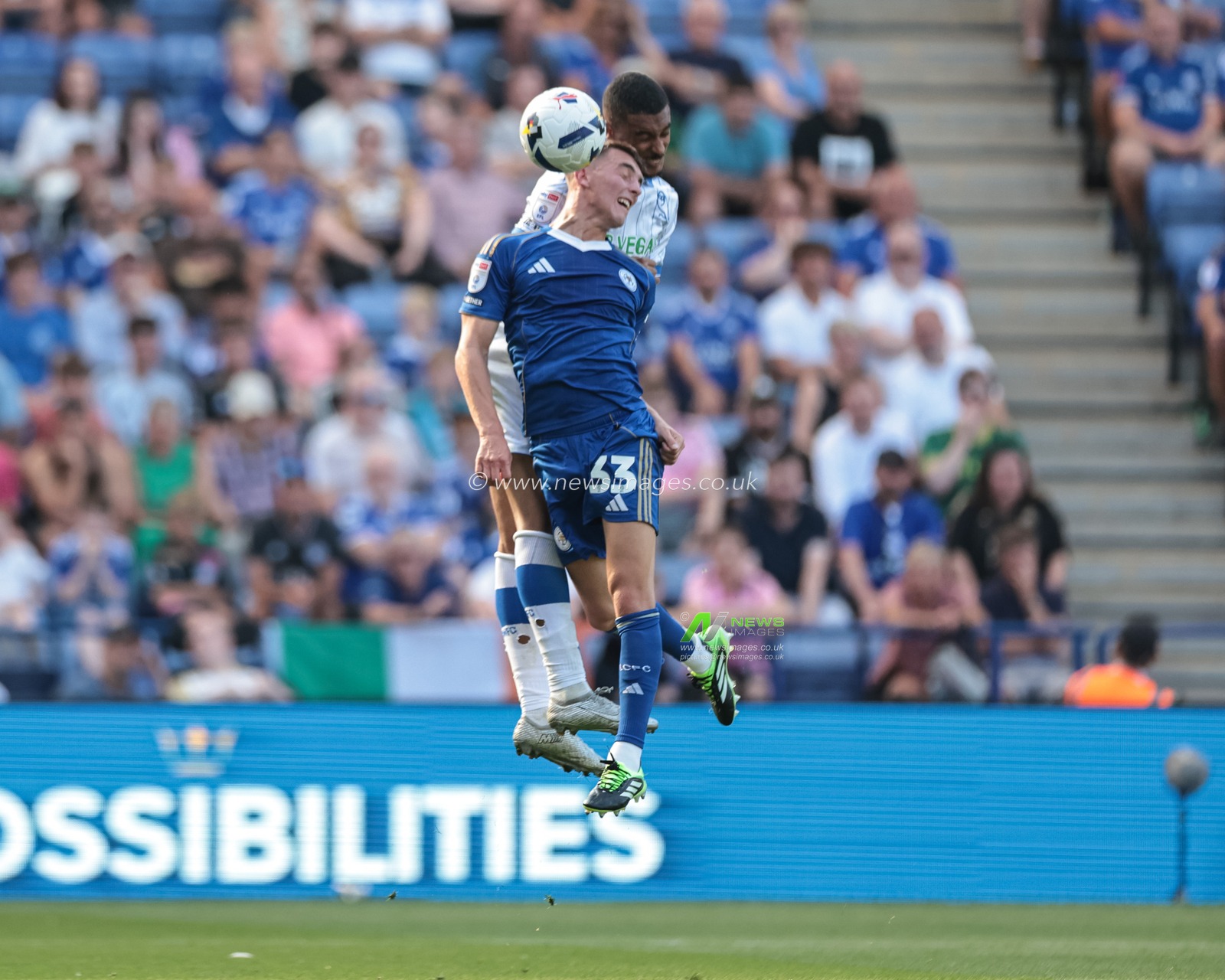 Yan Valery of Sheffield Wednesday heads on goal as Luke Thomas of Leicester City challenges during the Sky Bet Championship match Leicester City vs Sheffield Wednesday at King Power Stadium, Leicester, United Kingdom, 10th August 2025

(Photo by Mark Cosgrove/News Images)