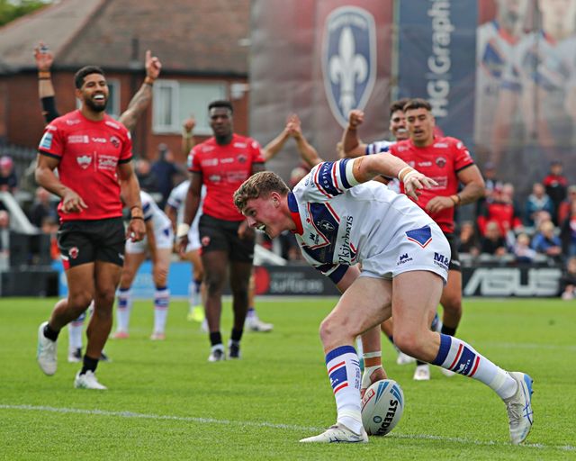 Betfred Super League Wakefield Trinity v Salford Red Devils