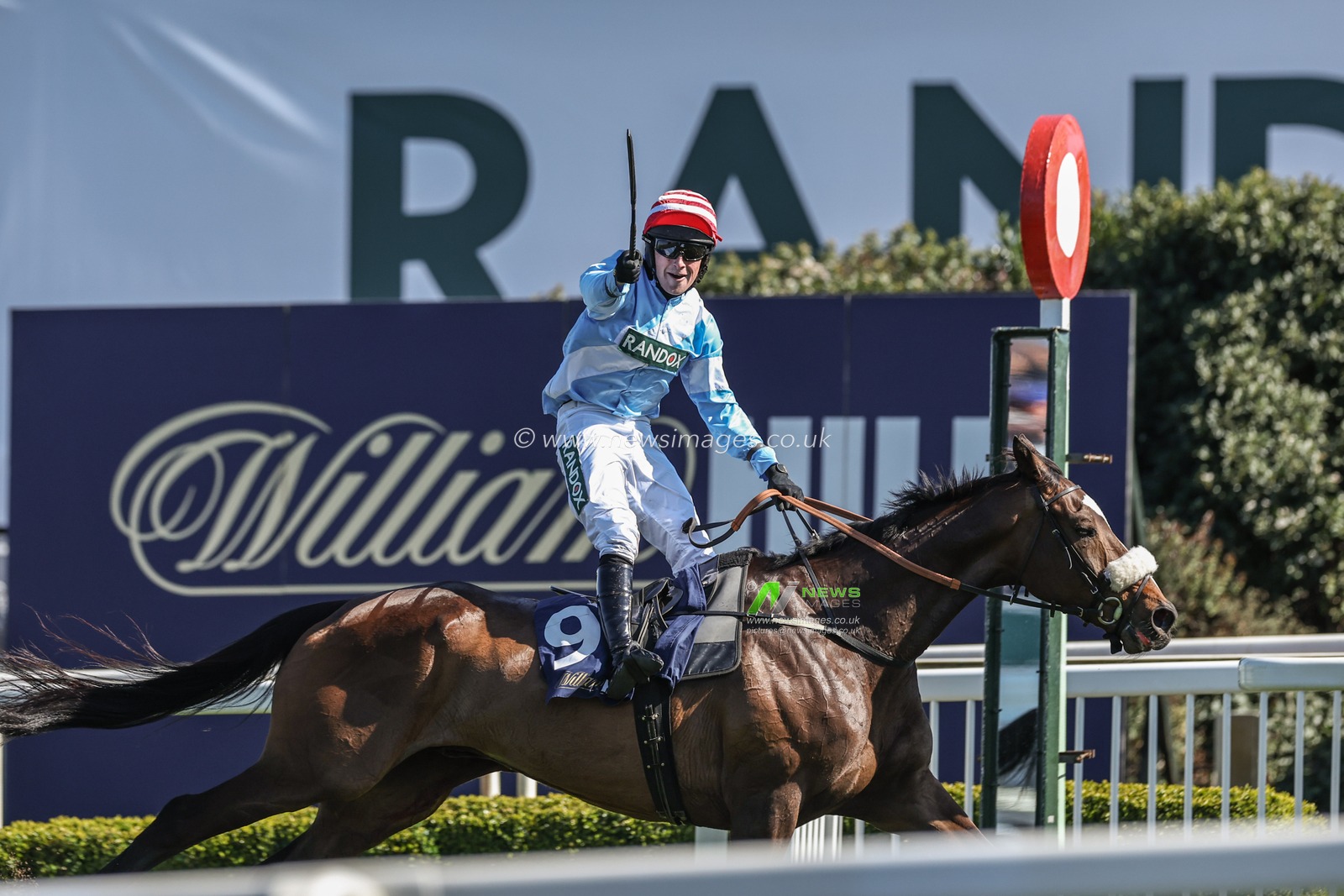 Cruz Control ridden by Stan Sheppard wins the 14:30 William Hill Handicap Chase during the Randox Grand National 2025 Day 3 Grand National Day at Aintree Racecourse, Liverpool, United Kingdom, 5th April 2025

(Photo by Mark Cosgrove/News Images)