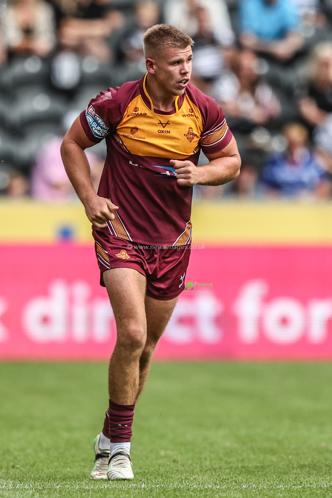 Harry Rushton of Huddersfield Giants during the Betfred Super League round 20 match Hull FC vs Huddersfield Giants at MKM Stadium, Hull, United Kingdom, 26th July 2025

(Photo by Alfie Cosgrove/News Images)