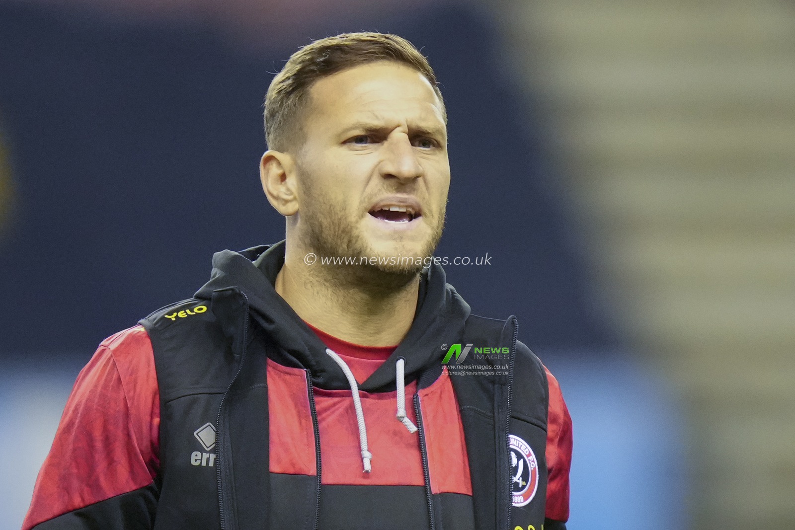 Billy Sharp #10 of Sheffield United  inspects the pitch before the Sky Bet Championship match Wigan Athletic vs Sheffield United at DW Stadium, Wigan, United Kingdom, 19th December 2022

(Photo by Steve Flynn/News Images)