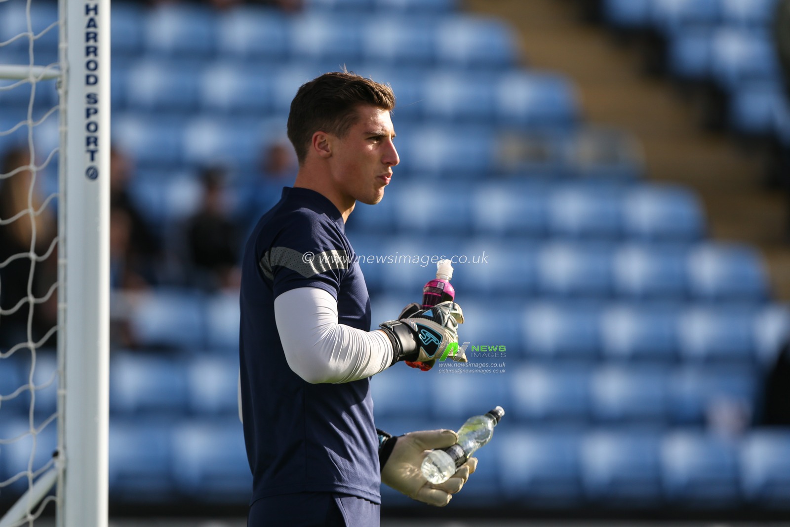 Stuart Moore #13 of Blackpool warms up during the Sky Bet Championship match Coventry City vs Blackpool at Coventry Building Society Arena, Coventry, United Kingdom, 29th October 2022

(Photo by Arron Gent/News Images)