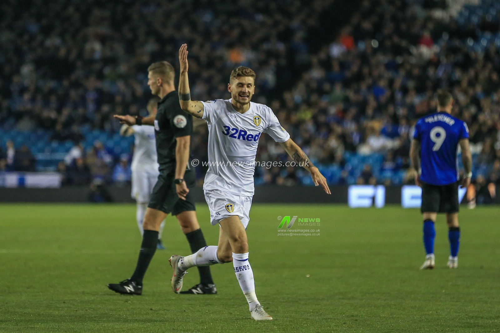 28th September 2018, Hillsborough, Sheffield, England; Sky Bet Championship, Sheffield Wednesday v Leeds Utd : Mateusz Klich (43) of Leeds Utd celebrates his goal to make it 1-1

Credit: Mark Cosgrove/News Images,

English Football League images are subject to DataCo Licence