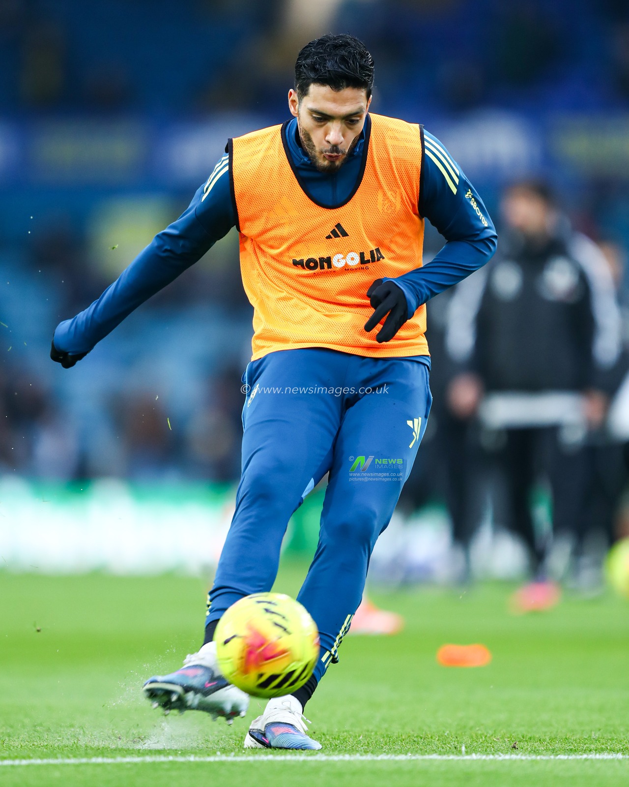 Raul Jimenez of Fulham warms up ahead of the Premier League match Leeds United vs Fulham at Elland Road, Leeds, United Kingdom, 17th January 2026

(Photo by Jorge Horsted/News Images)