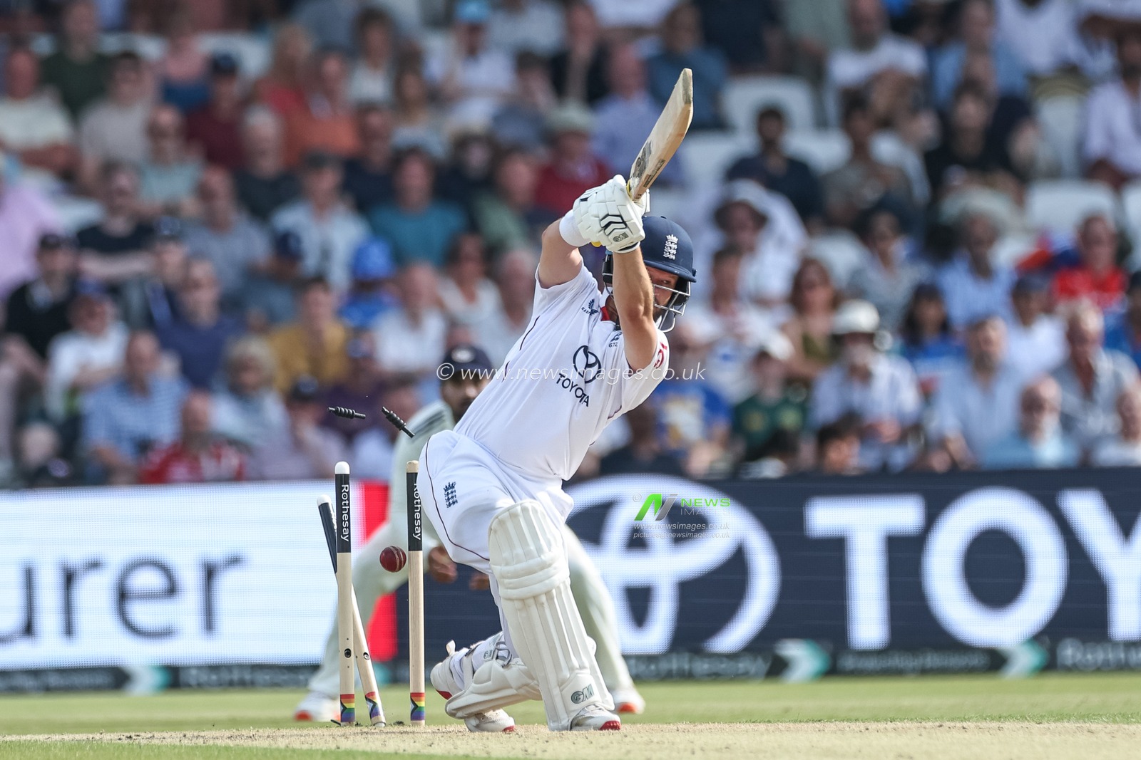 Ben Duckett of England is bowled out by Jasprit Bumrah of India during the 1st Rothesay Test Match Day 2 England vs India at Headingley Cricket Ground, Leeds, United Kingdom, 21st June 2025

(Photo by Mark Cosgrove/News Images)