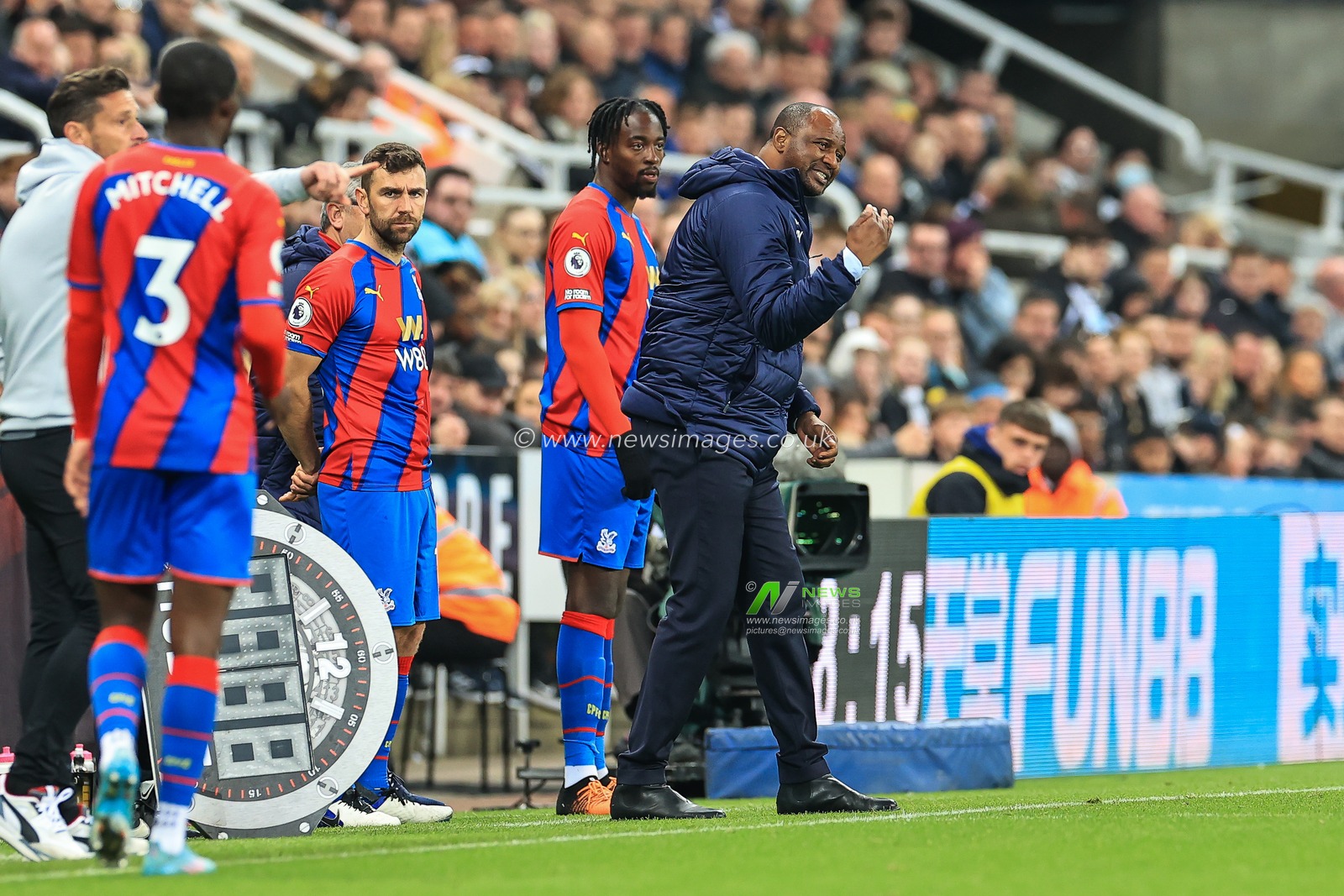Patrick Vieria manager of Crystal Palace gives his team instructions