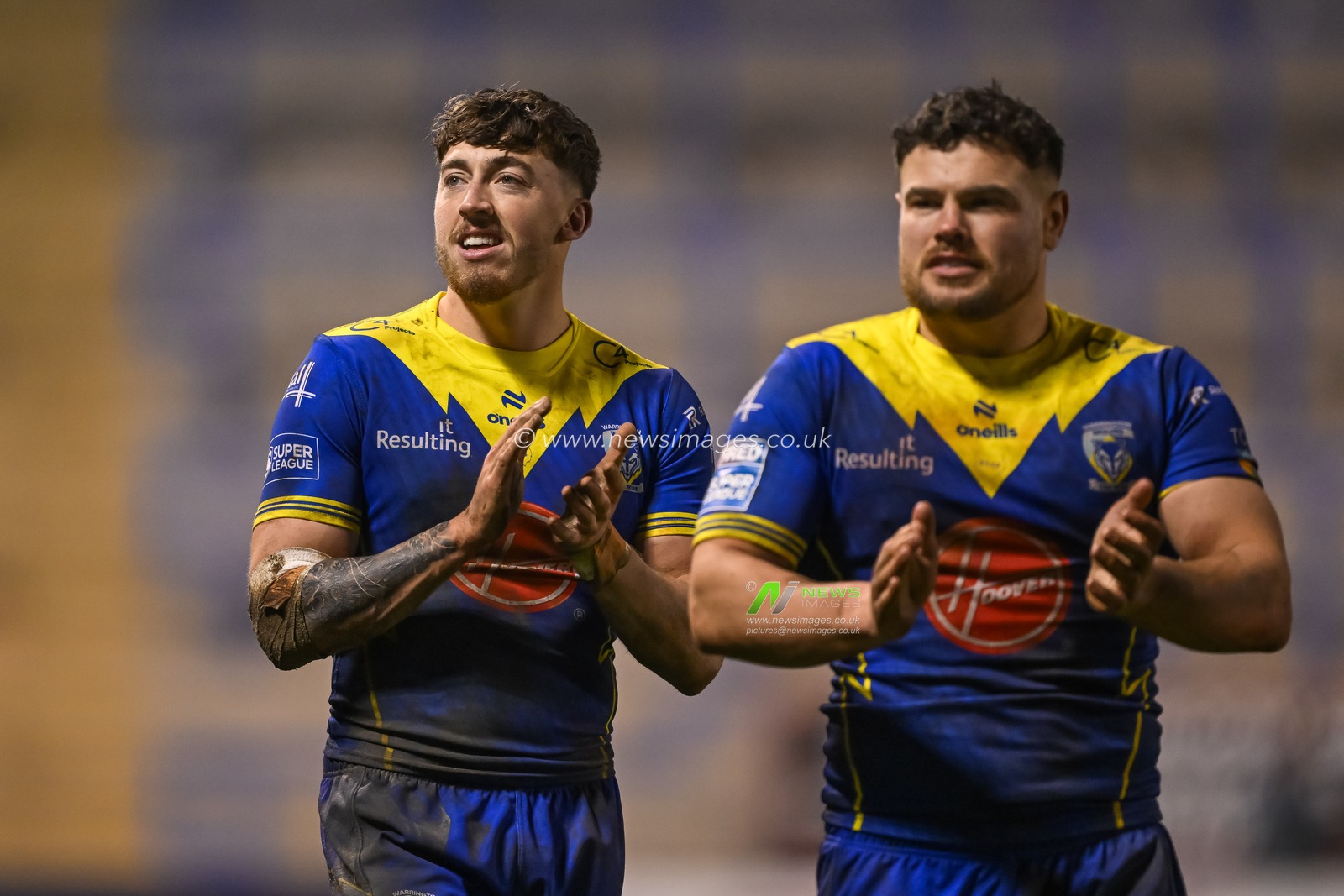 Matty Ashton of Warrington Wolves applauds the fans at the end of the Betfred Super League Round 2 match Warrington Wolves vs Hull FC at Halliwell Jones Stadium, Warrington, United Kingdom, 23rd February 2024

(Photo by Craig Thomas/News Images)