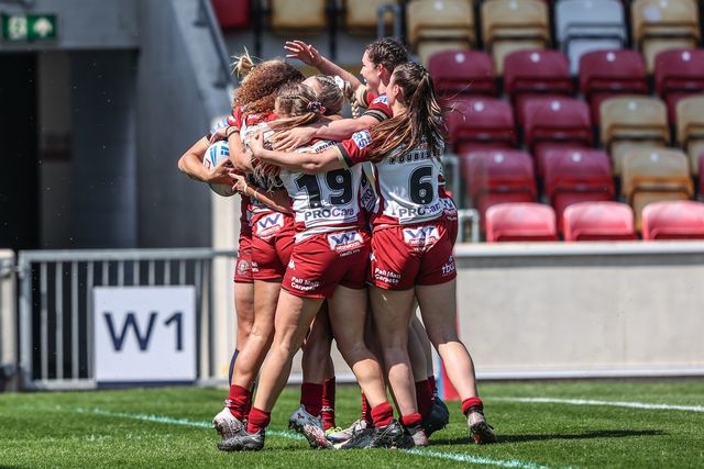 Anna Davies of Wigan Warriors celebrates her try during the Betfred Women's Challenge Cup Cup Semi-final match Leeds Rhinos vs Wigan Warriors at LNER Community Stadium, York, United Kingdom, 10th May 2025

(Photo by Alfie Cosgrove/News Images)