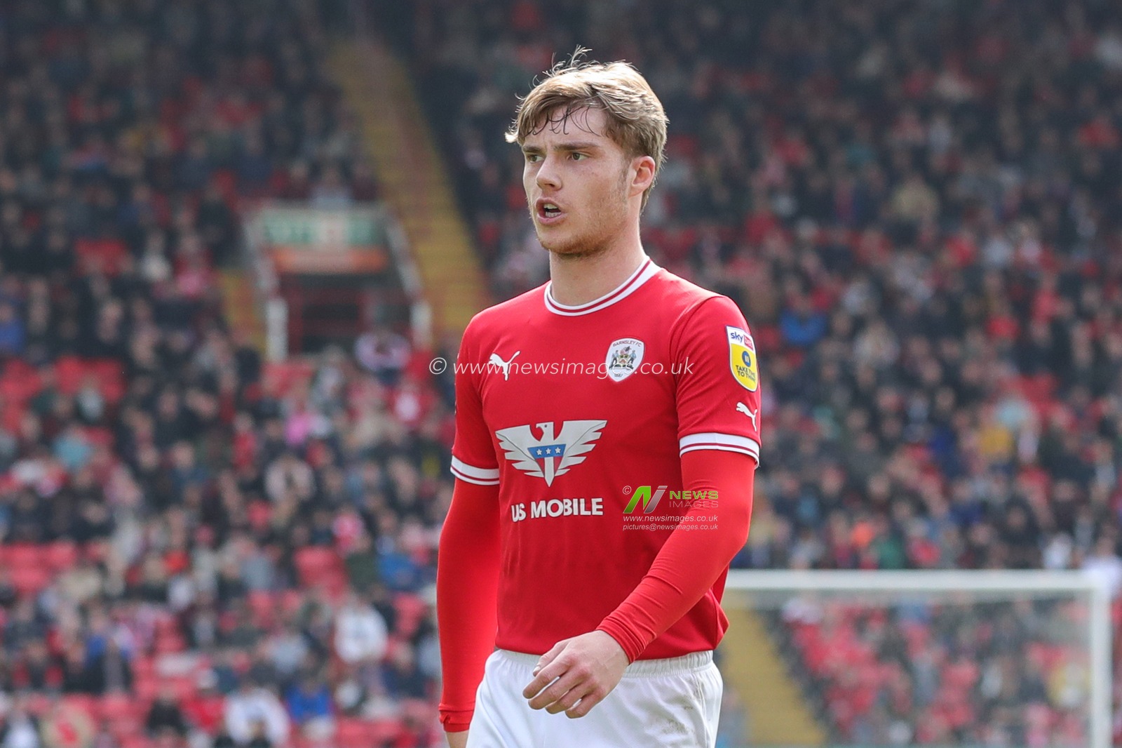 Luca Connell #48 of Barnsley during the Sky Bet League 1 match Barnsley vs Oxford United at Oakwell, Barnsley, United Kingdom, 22nd April 2023

(Photo by Alfie Cosgrove/News Images)