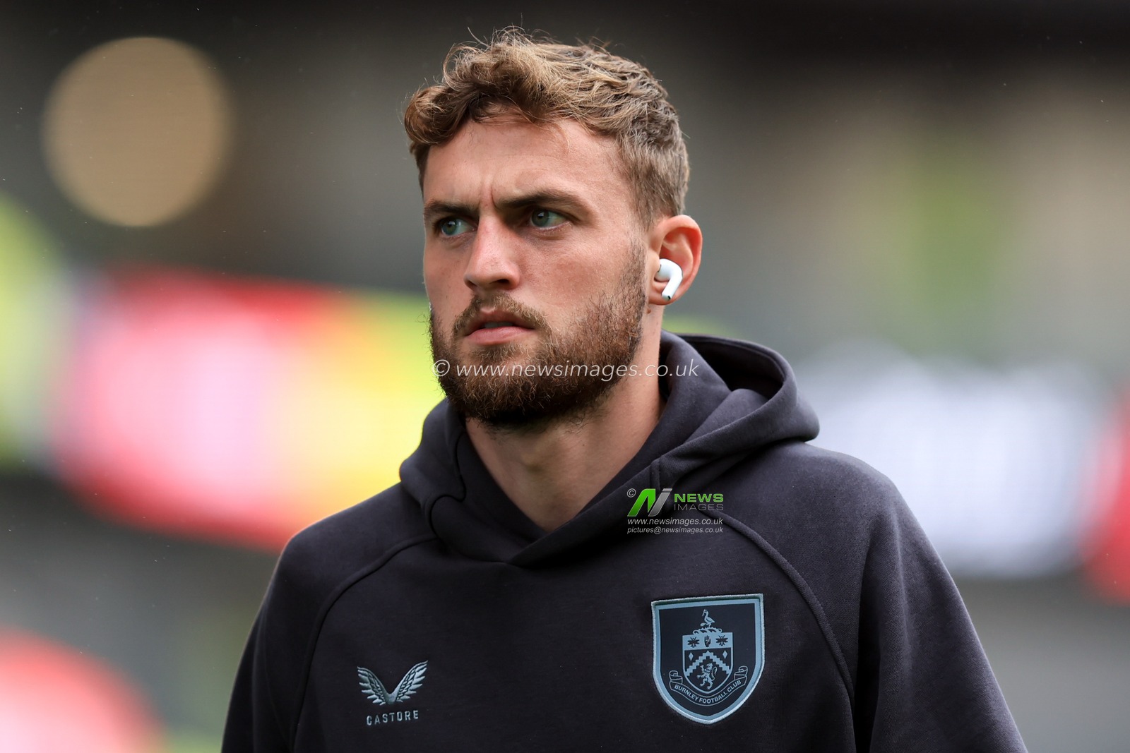 Jacob Bruun Larsen of Burnley arrives at the stadium ahead of the Sky Bet Championship match Burnley vs Middlesbrough at Turf Moor, Burnley, United Kingdom on 02 September 2026

(Photo by Jorge Horsted/News Images)