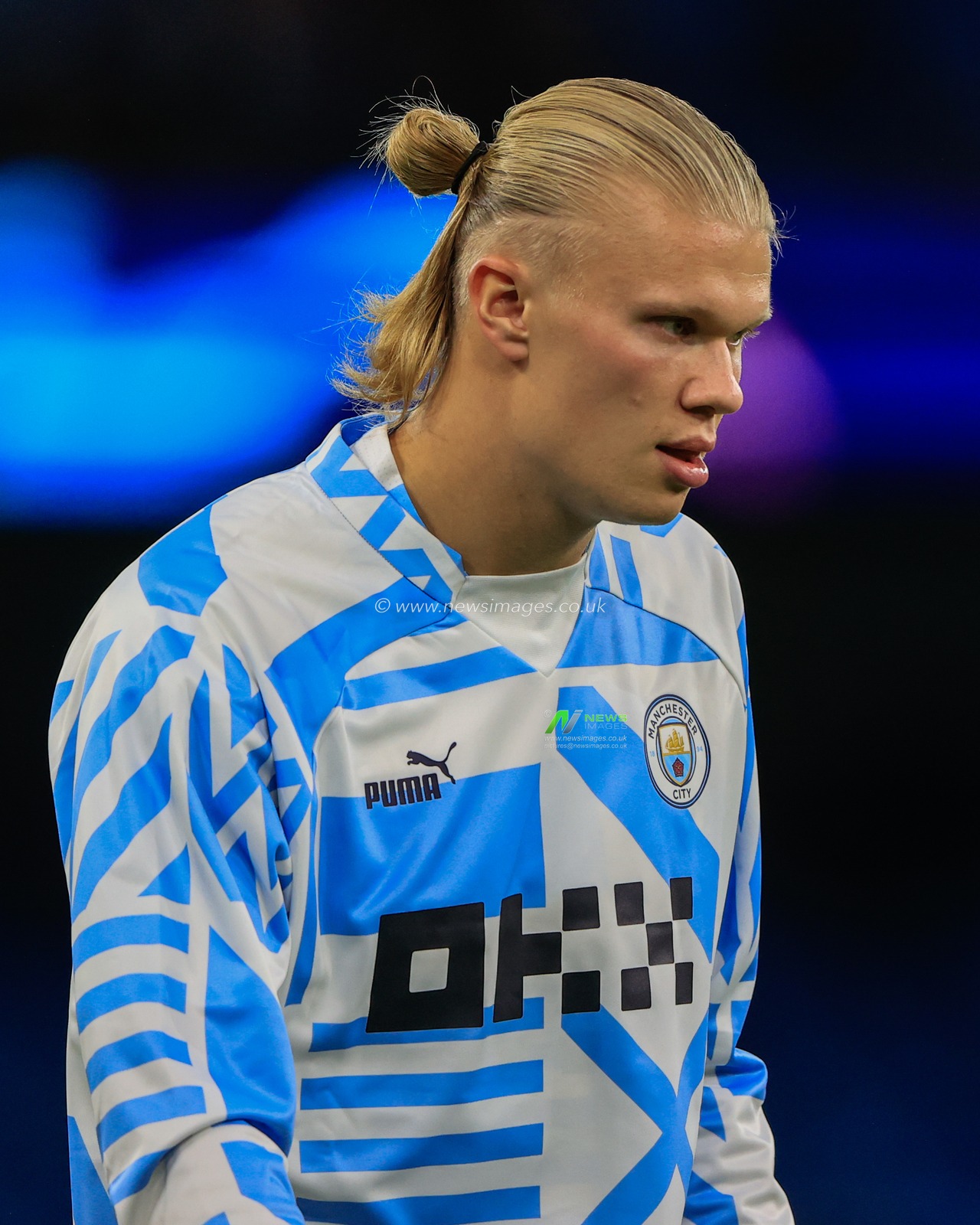 Erling Haaland #9 of Manchester City during the pre-game warmup during the UEFA Champions League match Manchester City vs Borussia Dortmund at Etihad Stadium, Manchester, United Kingdom, 14th September 2022

(Photo by Conor Molloy/News Images)