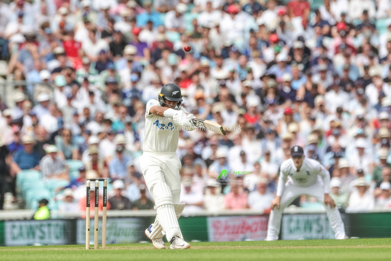 Rachin Ravindra of New Zealand hits a four during the 2nd Rothesay Test Match Day 1 match England vs New Zealand at The Kia Oval, London, United Kingdom on 17 June 2026

(Photo by Mark Cosgrove/News Images)