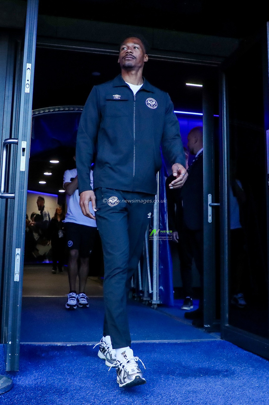 Ethan Pinnock of Brentford arrives at Portman Road prior to the Premier League match Ipswich Town vs Brentford at Portman Road, Ipswich, United Kingdom, 10th May 2025

(Photo by Izzy Poles/News Images)