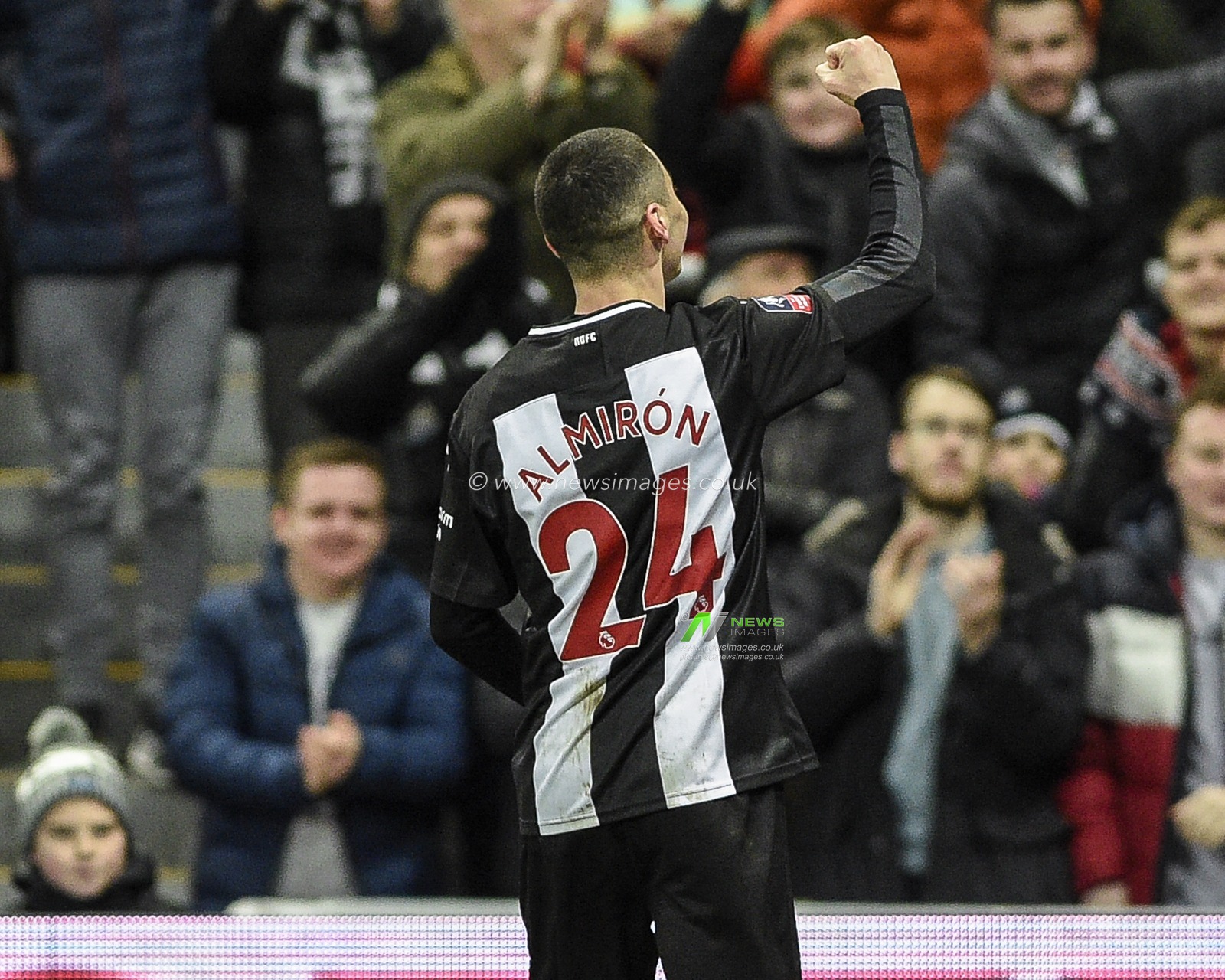 14th January 2020, St. James's Park, Newcastle, England; Emirates FA Cup, Newcastle United v Rochdale : Miguel AlmirÃ³n (24) of Newcastle United celebrates his goal to make it 3-0 

Credit: Iam Burn/News Images