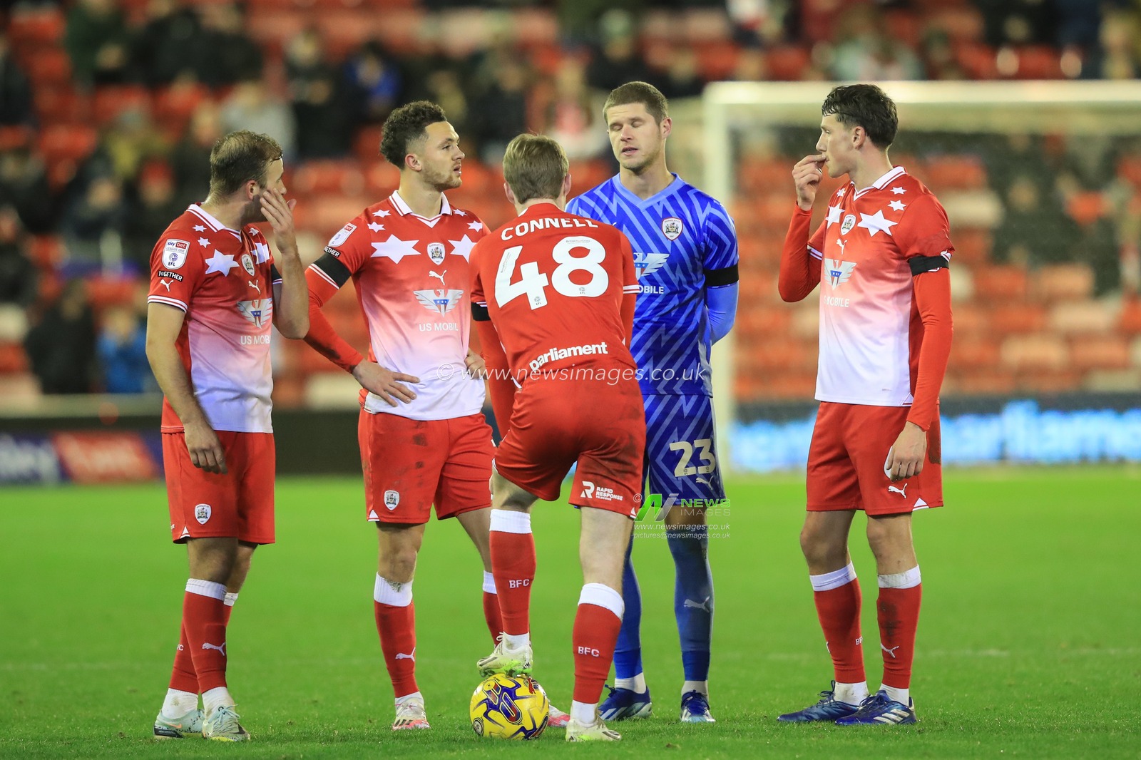 Ben Killip #23 of Barnsley speaks to his team during a break in play during the Sky Bet League 1 match Barnsley vs Wycombe Wanderers at Oakwell, Barnsley, United Kingdom, 28th November 2023

(Photo by Alfie Cosgrove/News Images)