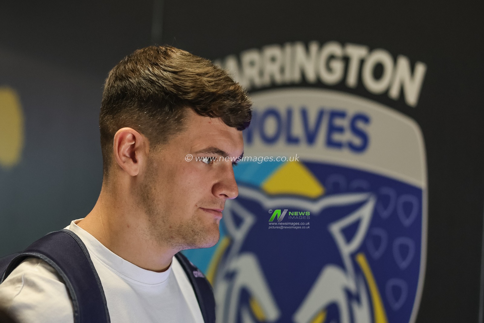 Josh Thewlis of Warrington Wolves arrives during the Betfred Super League Round 25 match Warrington Wolves vs Leigh Leopards at Halliwell Jones Stadium, Warrington, United Kingdom, 6th September 2025

(Photo by Mark Cosgrove/News Images)