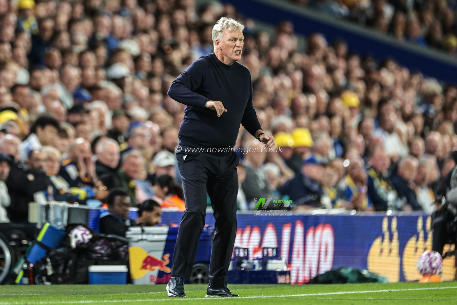David Moyes manager of Everton during the Premier League match Leeds United vs Everton at Elland Road, Leeds, United Kingdom, 18th August 2025

(Photo by Mark Cosgrove/News Images)