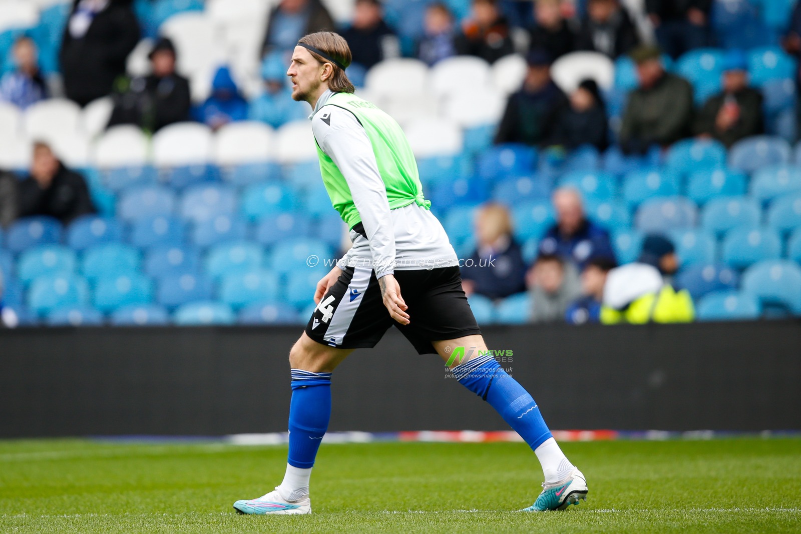 Aden Flint #44 of Sheffield Wednesday warms up before the Sky Bet League 1 match Sheffield Wednesday vs Lincoln City at Hillsborough, Sheffield, United Kingdom, 1st April 2023

(Photo by Ben Early/News Images)