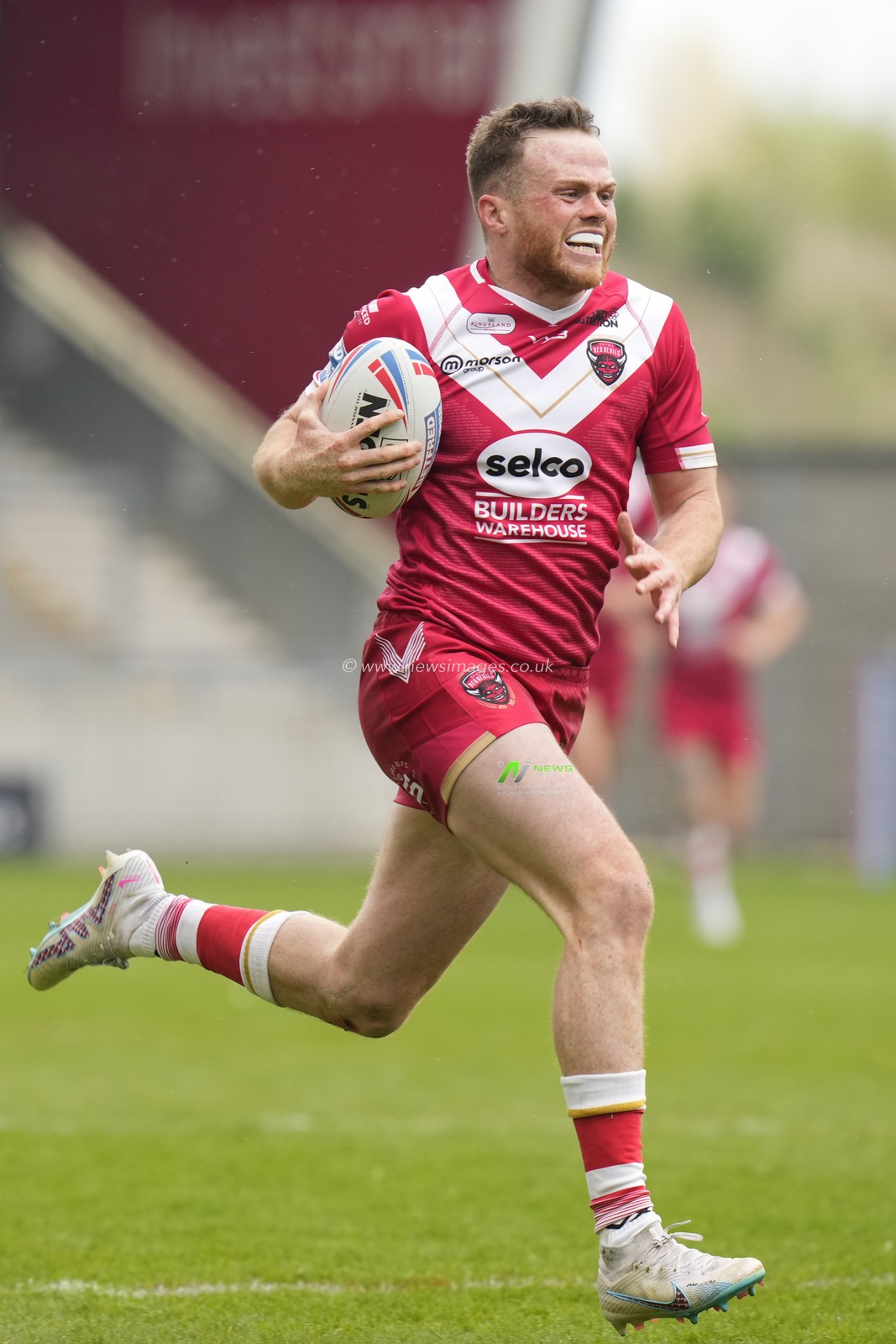 Joe Burgess #5 of Salford Red Devils makes a break during the Betfred Super League Round 10 match Salford Red Devils vs Catalans Dragons at AJ Bell Stadium, Eccles, United Kingdom, 23rd April 2023

(Photo by Steve Flynn/News Images)