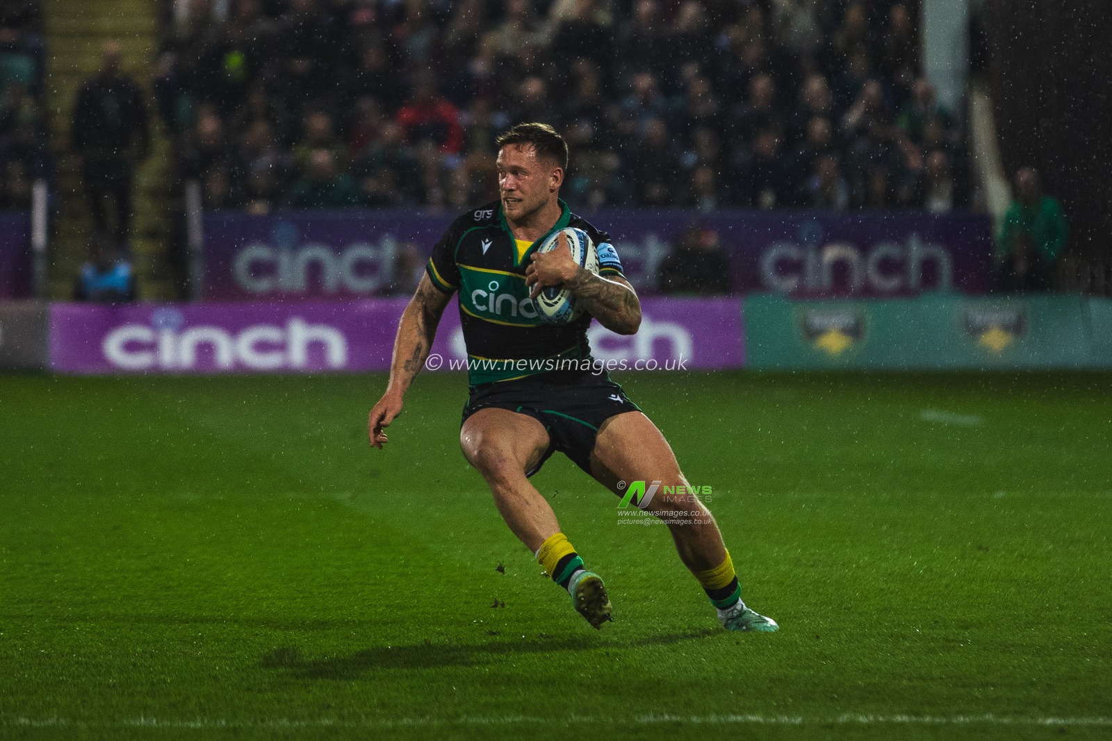 Tom Seabrook during the Gallagher Premiership match Northampton Saints vs Leicester Tigers at Cinch Stadium at Franklin's Gardens, Northampton, United Kingdom, 21st March 2025

(Photo by Craig Evans/News Images)