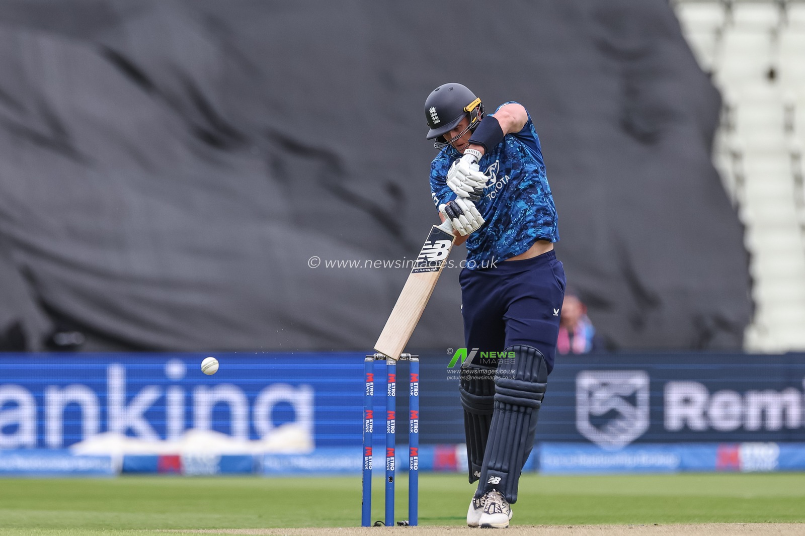 Jamie Smith of England hits a four (4) during the 1st Metro Bank ODI England vs West Indies at Edgbaston, Birmingham, United Kingdom, 29th May 2025

(Photo by Mark Cosgrove/News Images)