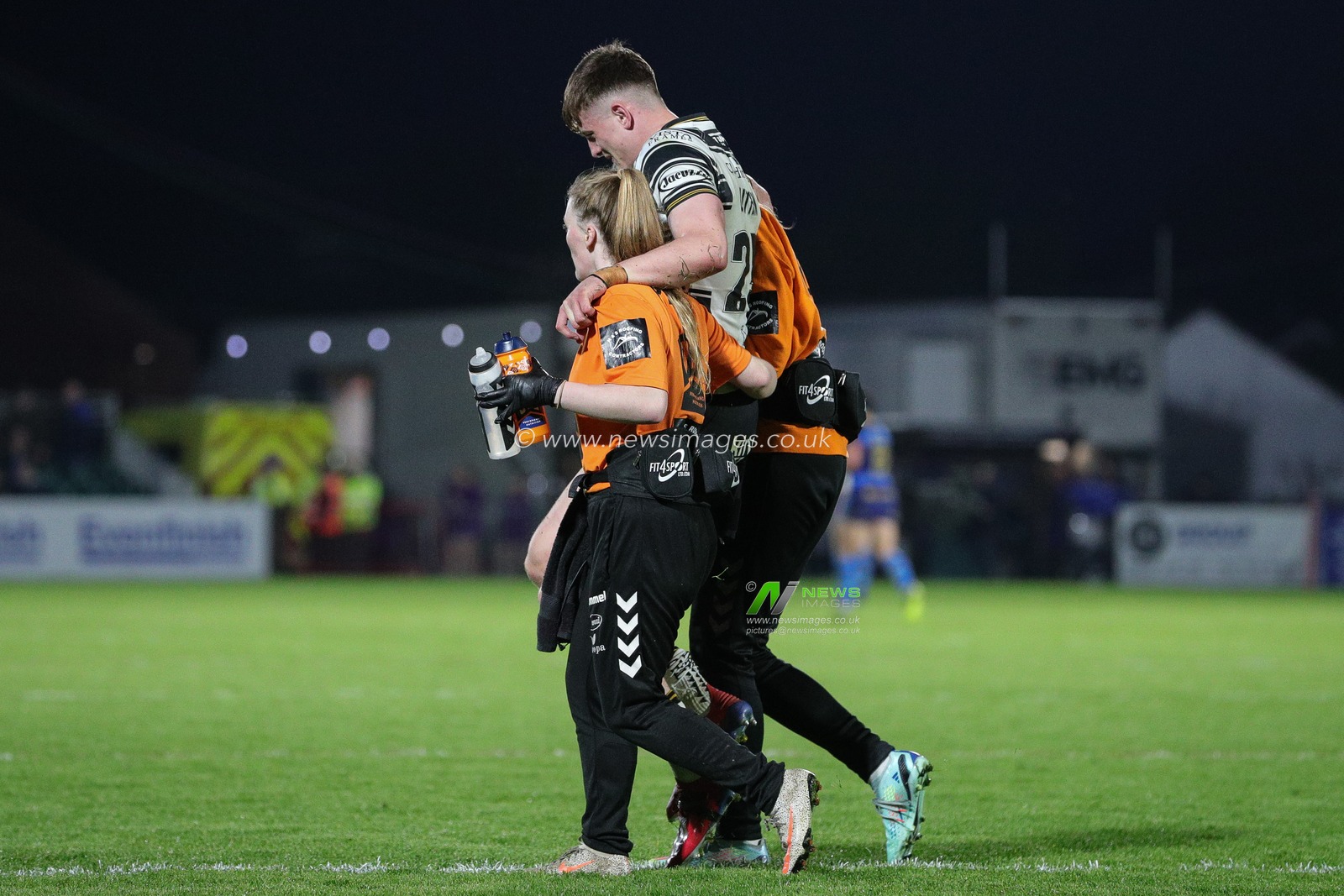 Davy Litten #25 of Hull FC goes off injured in the second half of the Betfred Super League Round 12 match Wakefield Trinity vs Hull FC at The Be Well Support Stadium, Wakefield, United Kingdom, 11th May 2023

(Photo by James Heaton/News Images)