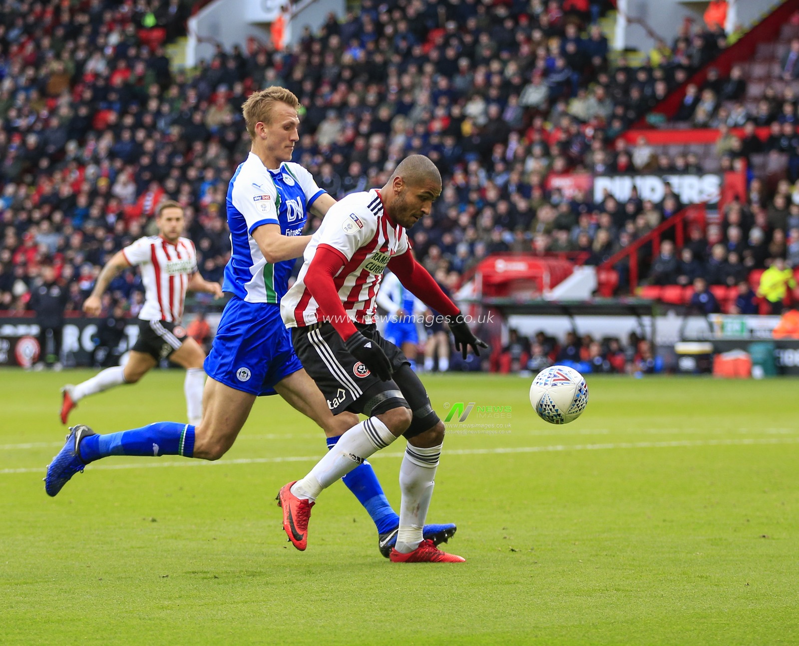 27th October 2018, Bramall Lane, Sheffield, England; Sky Bet Championship, Sheffield United v Wigan ;Leon Clarke (09) of Sheffield United controls the ball in attack

Credit: Conor Molloy/News Images

English Football League images are subject to DataCo Licence