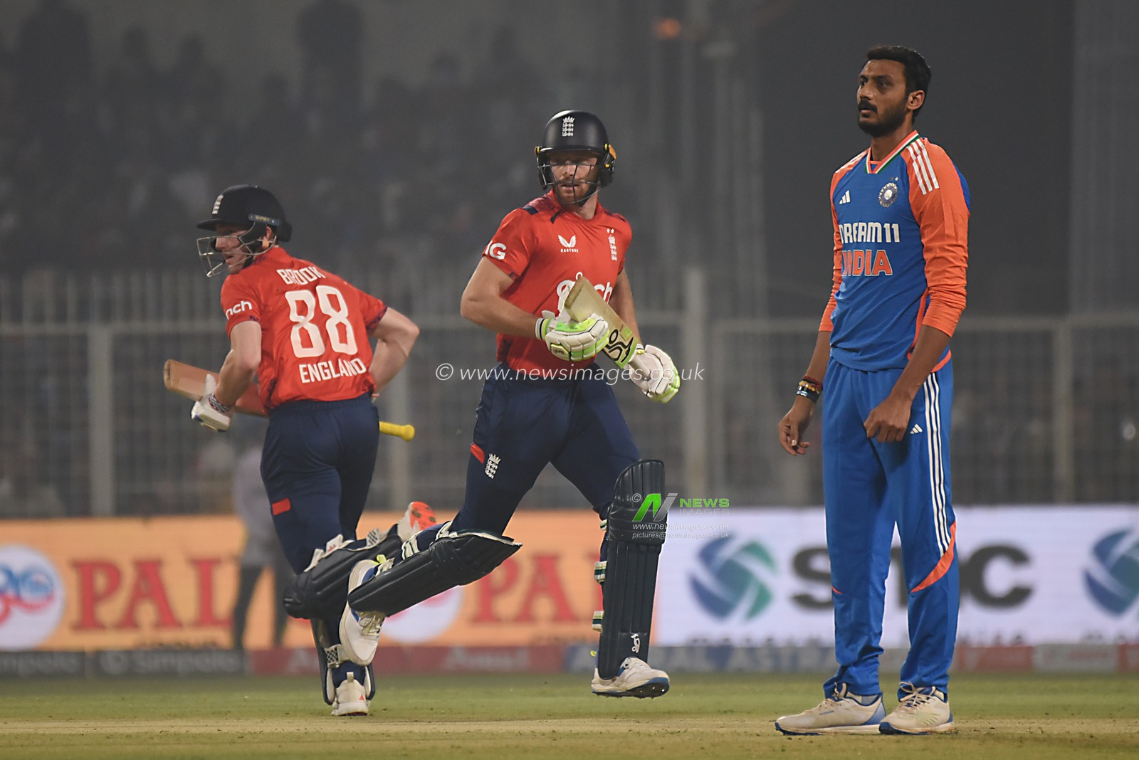 Jos Buttler of England take runs  during the T20 International match between India and England at Eden Gardens on January 22, 2025 in Kolkata, India.Pictures by Debajyoti Chakraborty.(Photo: Debajyoti Chakraborty/News Images)