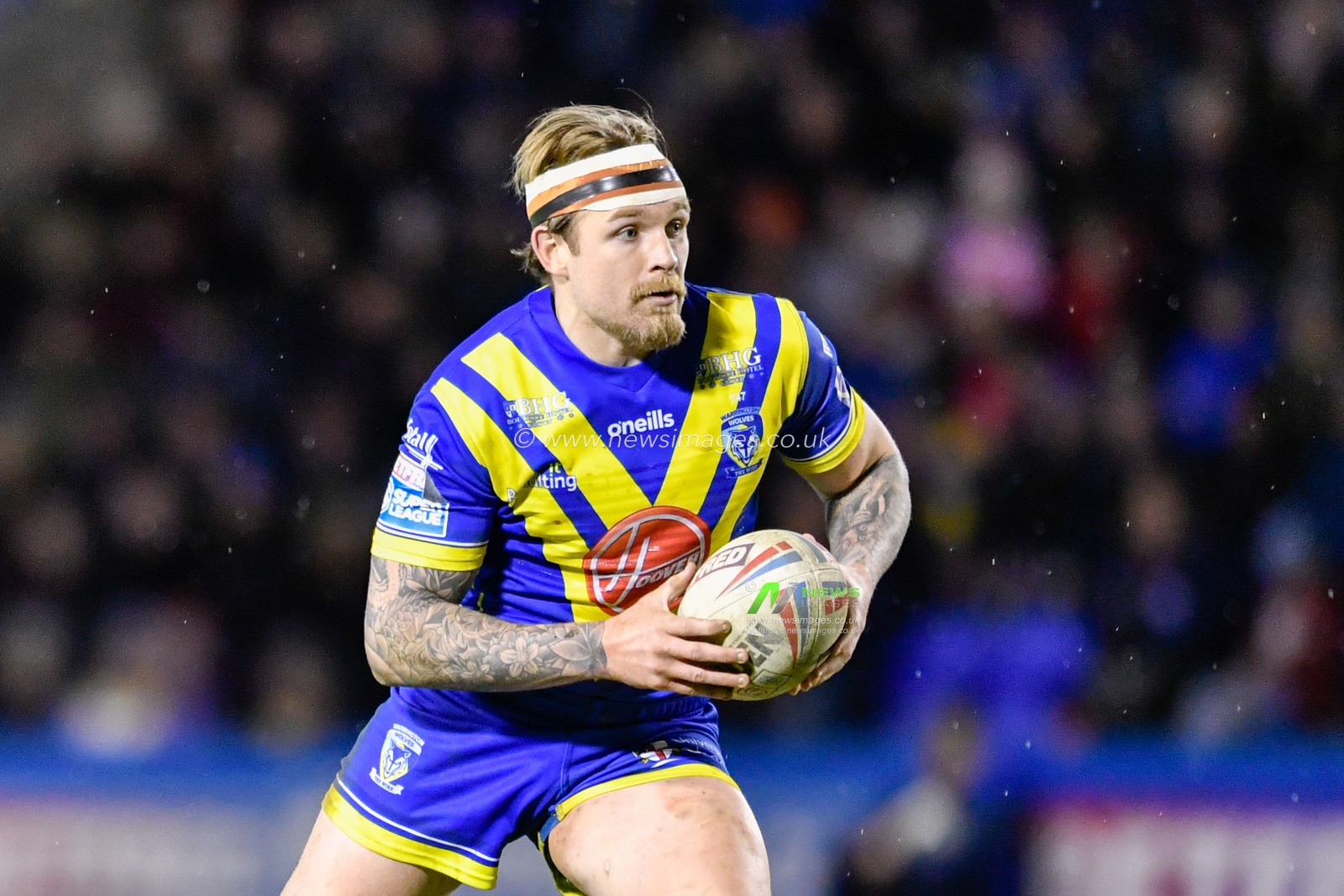 21st February 2020, Halliwell Jones Stadium, Warrington, England; Betfred Super League, Warrington Wolves v Toronto Wolfpack : Blake Austin (6) of Warrington Wolves in action
