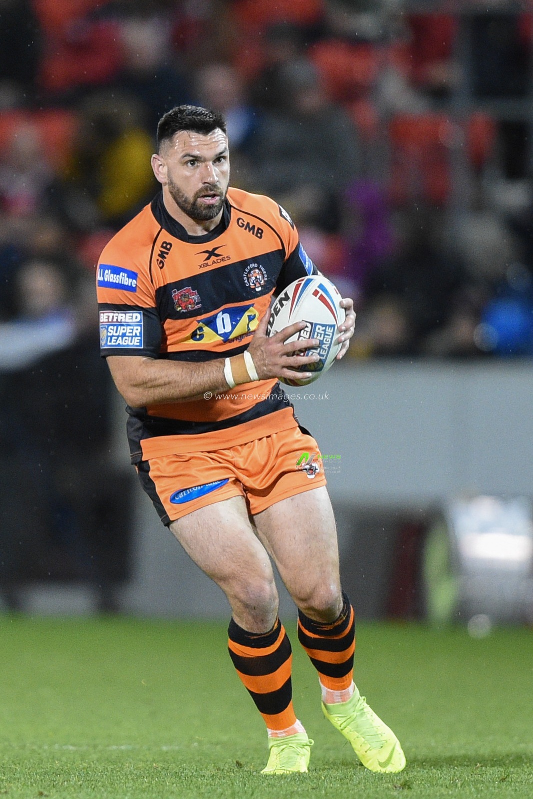 26th September 2019 ,  AJ Bell Stadium, Salford, England;  Betfred Super League Rugby, Round Eliminator 2, Salford Red Devils vs Castleford Tigers ; Matt Cook (18) of Castleford Tigers during the game.

Credit: Richard Long/News Images
