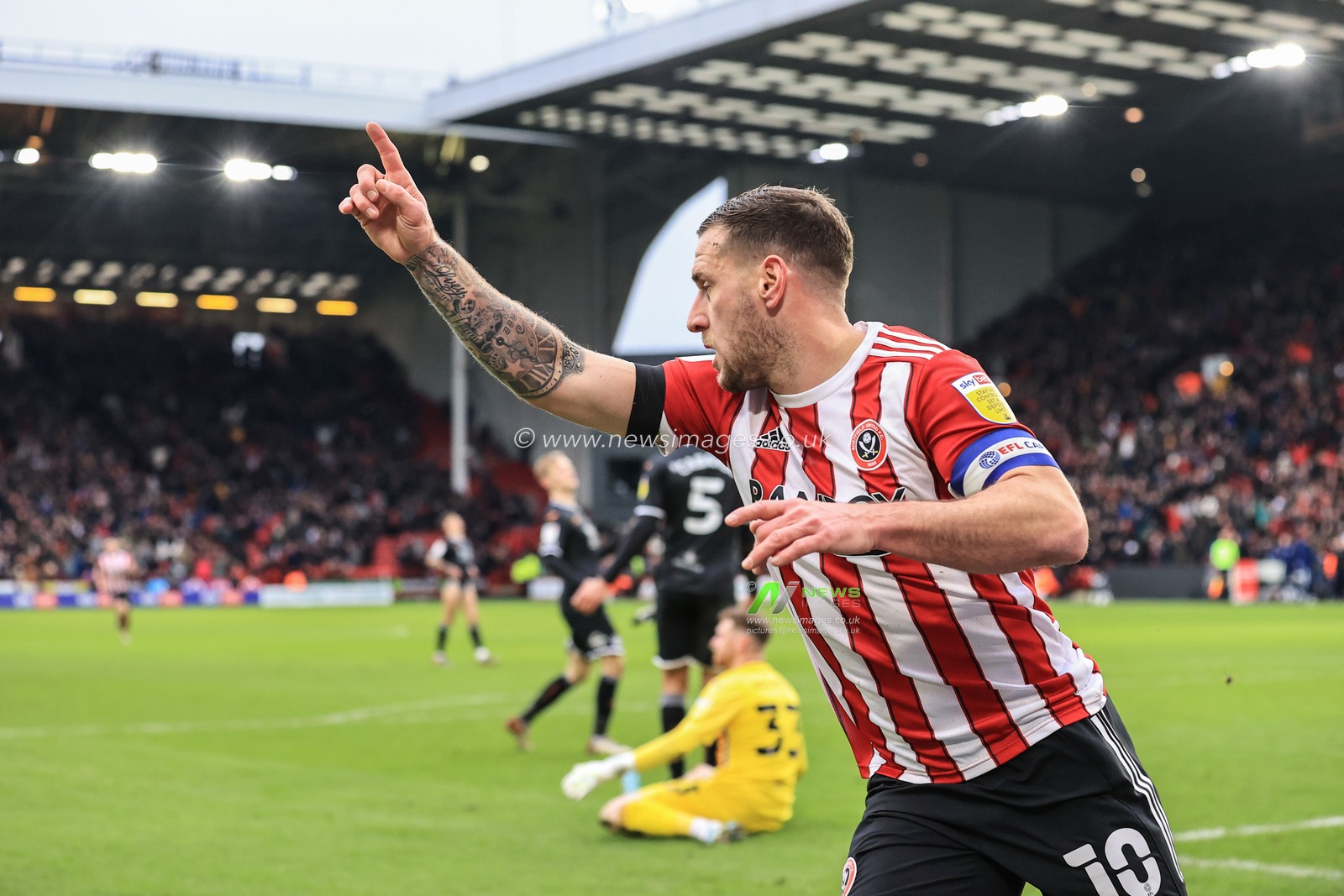 Billy Sharp #10 of Sheffield United celebrates his goal to make it 3-0