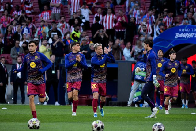 Dani Olmo of FC Barcelona during the warm up of the UEFA Champions League Quarter Finals match Atletico Madrid vs Barcelona at Riyadh Air Metropolitano, Madrid, Spain on 14 April 2026

(Photo by Samuel Carreno/News Images)