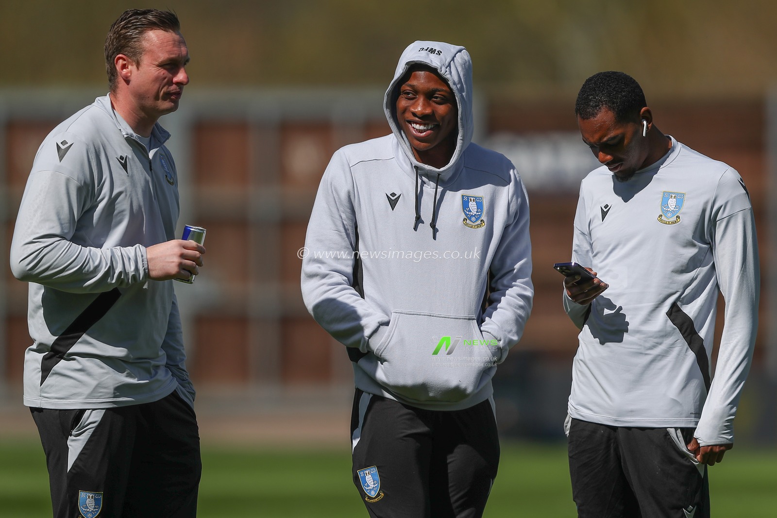 Sheffield Wednesday players arrive ahead of the Sky Bet League 1 match Oxford United vs Sheffield Wednesday at Kassam Stadium, Oxford, United Kingdom, 7th April 2023

(Photo by Gareth Evans/News Images)