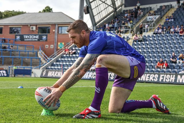 Marc Sneyd of Warrington Wolves in the pre-game warm up during the Betfred Super League Round 14 Leeds Rhinos v Warrington Wolves at Headingley Stadium, Leeds, United Kingdom, 14th June 2025

(Photo by Mark Cosgrove/News Images)
