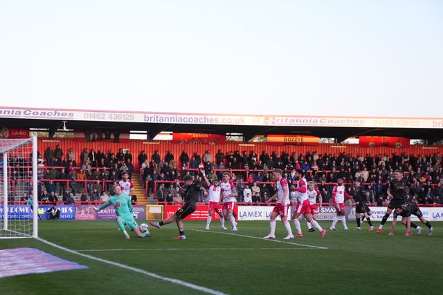 Tom Bradshaw of Barnsley has chance denied during the Sky Bet League One match Stevenage vs Barnsley at Lamex Stadium, Stevenage, United Kingdom on 21st April 2026

(Photo by Harvey Murphy/News Images)
