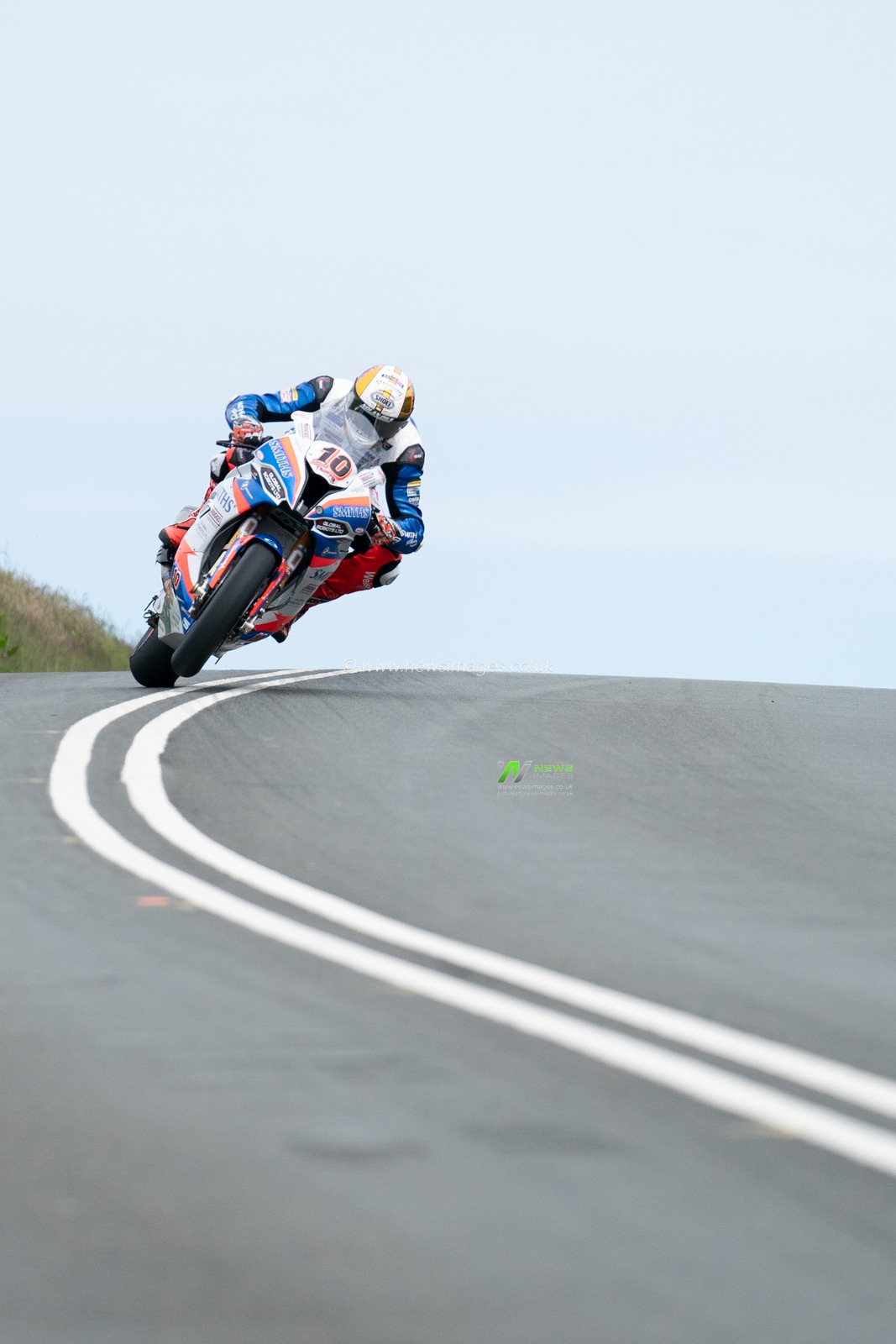 Peter Hickman / Smith's BMW comes second in the Dunlop Senior Superbikes Race


Friday 7th June 2019 , Isle of Man, TT Races, Race 1, Race Day 4.
Dunlop Senior Superbikes Race


Credit: Terry Donnelly/News Images