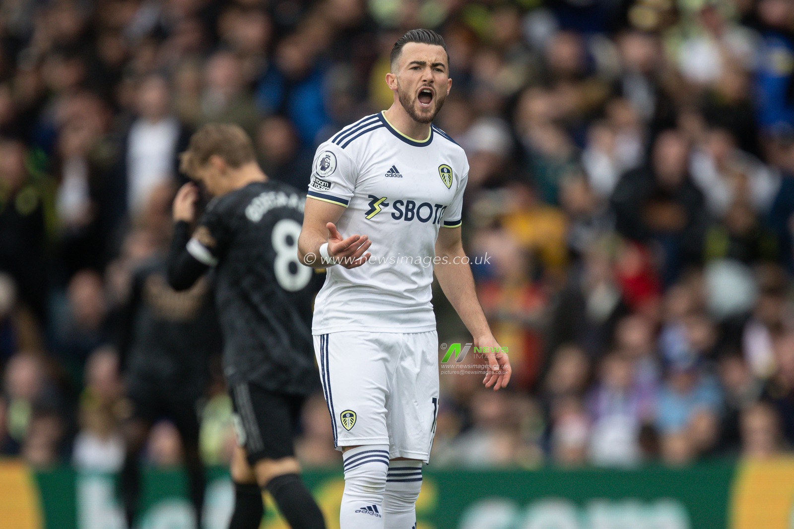 Jack Harrison #11 of Leeds United reacts during the Premier League match Leeds United vs Arsenal at Elland Road, Leeds, United Kingdom, 16th October 2022

(Photo by James Heaton/News Images)