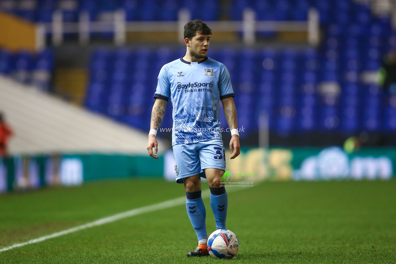Gustavo Hamer #38 of Coventry City prepares to take a free kick