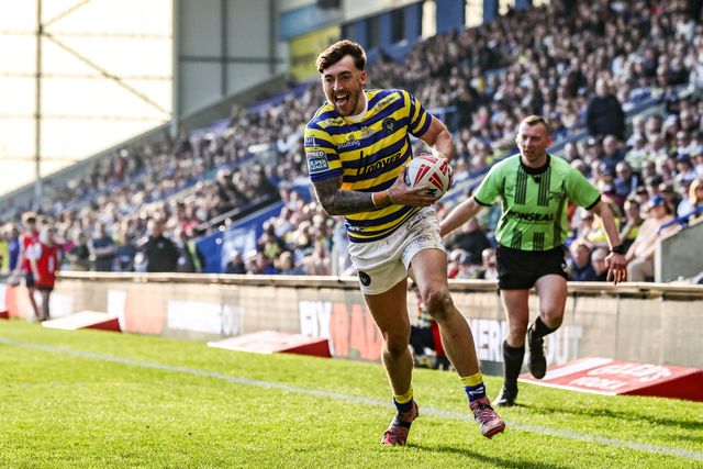Matty Ashton of Warrington Wolves goes over for a try Matty Ashton of Warrington Wolves celebrates his try during the Betfred Super League round 5 match Warrington Wolves vs Castleford Tigers at The Halliwell Jones Stadium, Warrington, United Kingdom on 21 March 2026

(Photo by Alfie Cosgrove/News Images)