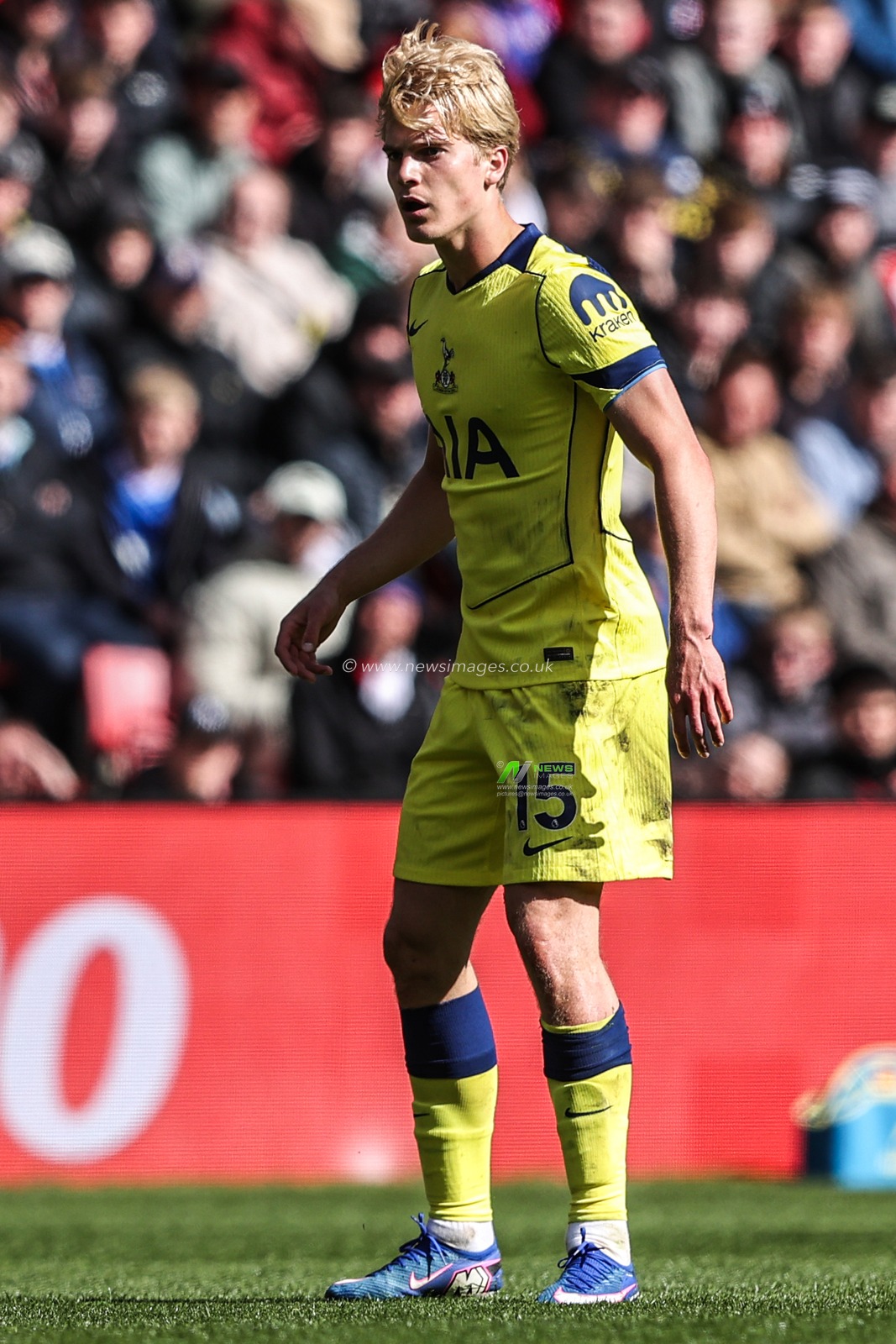 Lucas Bergvall of Tottenham Hotspur during the Premier League match Sunderland vs Tottenham Hotspur at Stadium Of Light, Sunderland, United Kingdom on 12 April 2026

(Photo by Alfie Cosgrove/News Images)