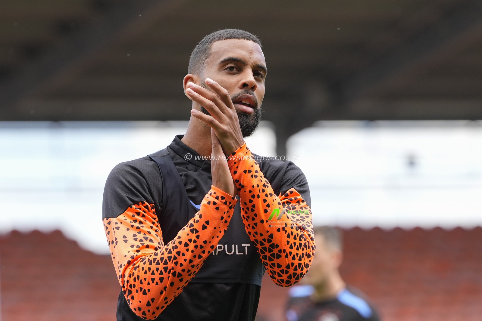 CJ Hamilton #22 of Blackpool salutes the fans before the Pre-season friendly match Blackpool vs Hibernian at Bloomfield Road, Blackpool, United Kingdom, 29th July 2023

(Photo by Steve Flynn/News Images)