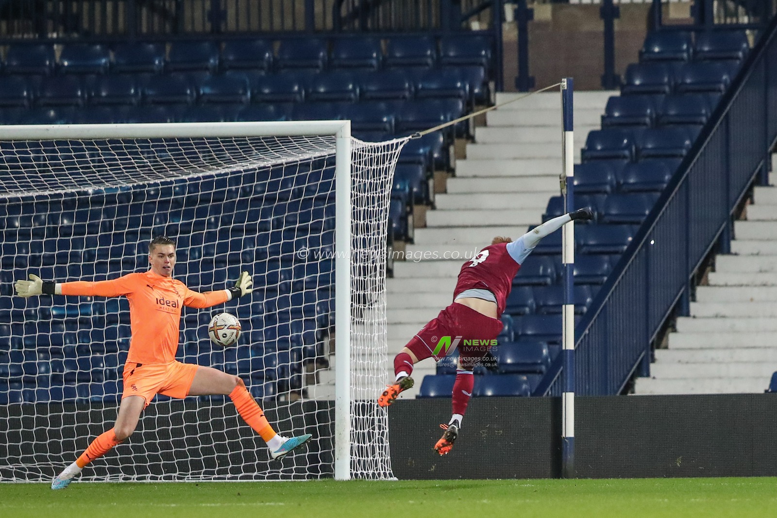 Brad Young #43 of Aston Villa scores a goal to make it 0-4 during the Premier League 2 U23 match West Bromwich Albion U23 vs Aston Villa U23 at The Hawthorns, West Bromwich, United Kingdom, 27th January 2023

(Photo by Gareth Evans/News Images)