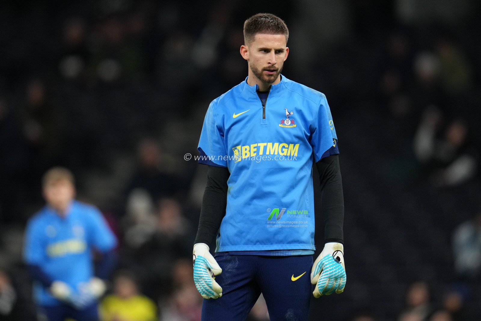 Guglielmo Vicario of Tottenham Hotspur ahead of the UEFA Champions League Matchday 6 of 8 Tottenham Hotspur vs Slavia Prague at Tottenham Hotspur Stadium, London, United Kingdom, 9th December 2025

(Photo by Harvey Murphy/News Images)

*** GER AUT SUI OUT ***